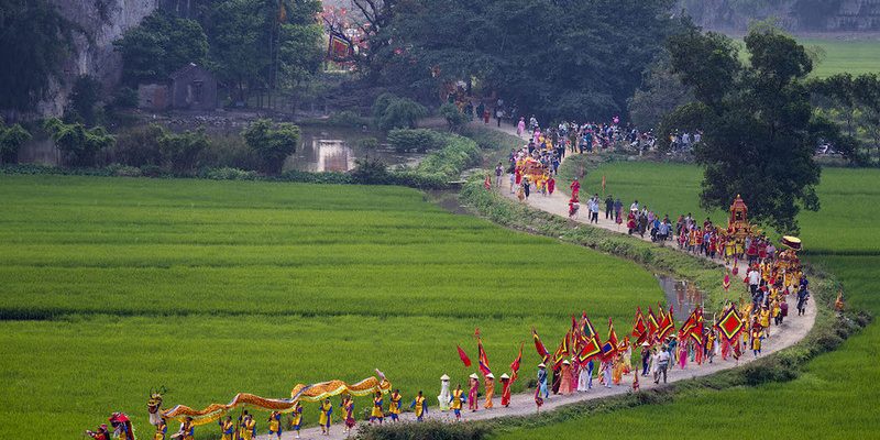 Mùa xuân Ninh Bình là mùa của những lễ hội